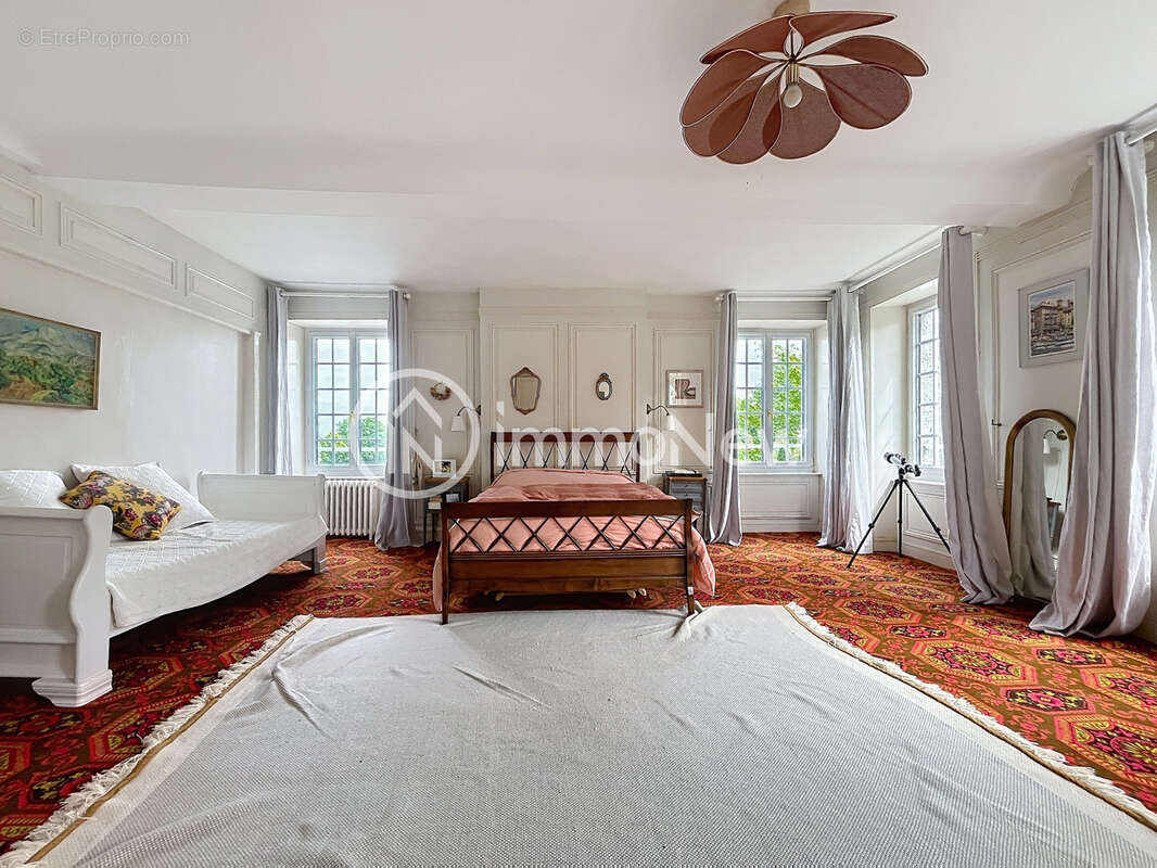 Un ancien manoir des années 1858 avec un terrain de plus de 6000m2 - photo 14