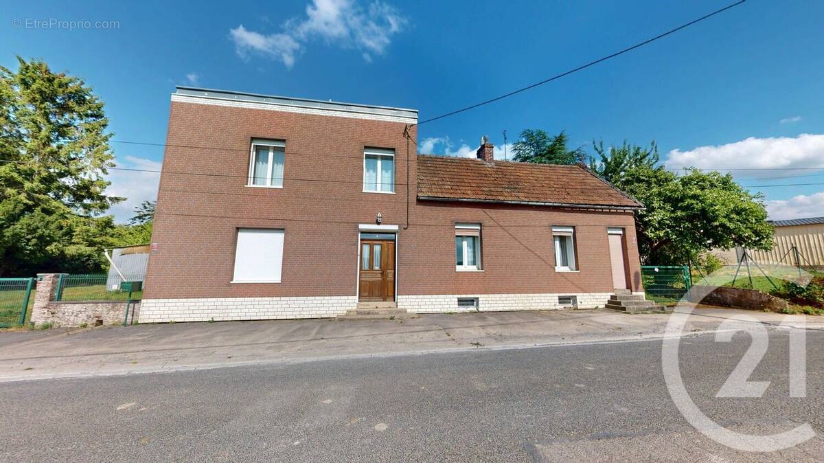 Maison à HARGICOURT