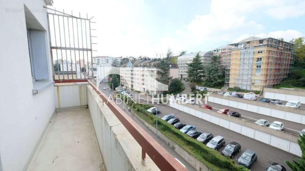 Appartement à SAINT-ETIENNE