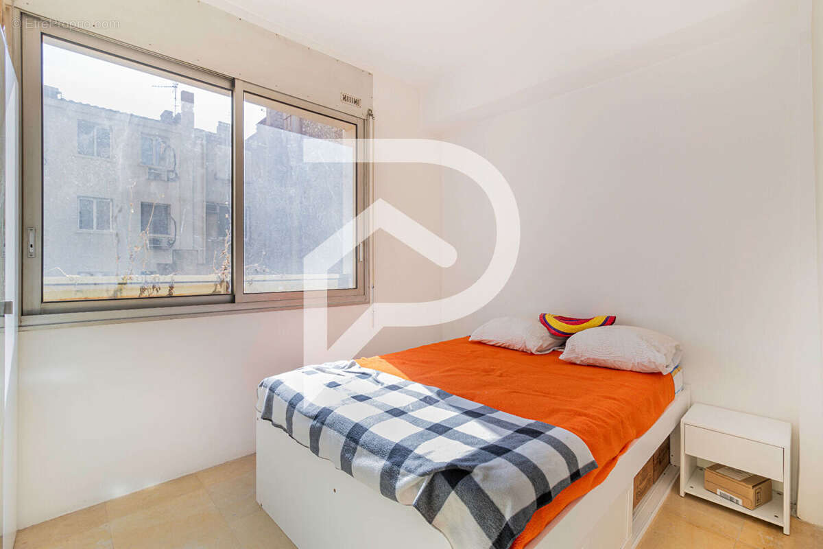 Appartement à MARSEILLE-1E