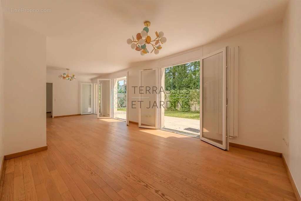 Appartement à PUTEAUX