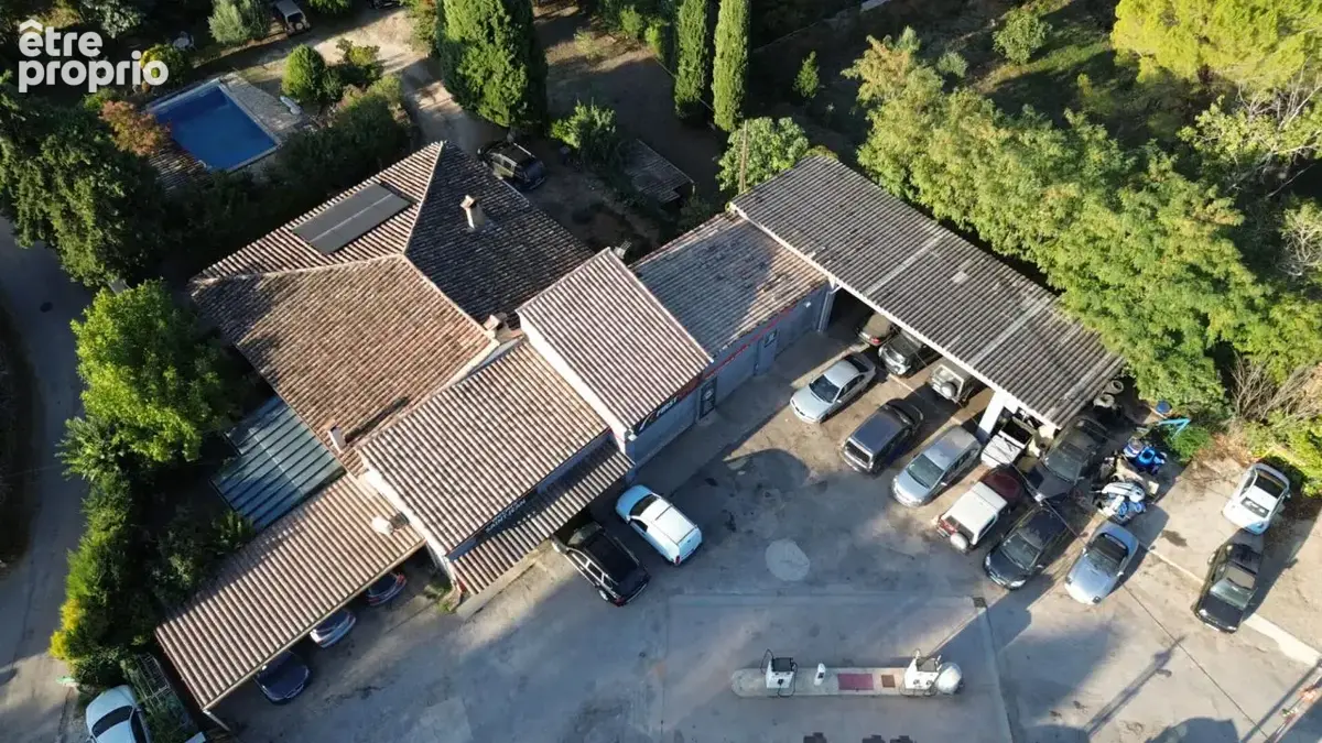Ensemble immobilier de 396 m2 sur 3323 m2 de terrain - photo 17