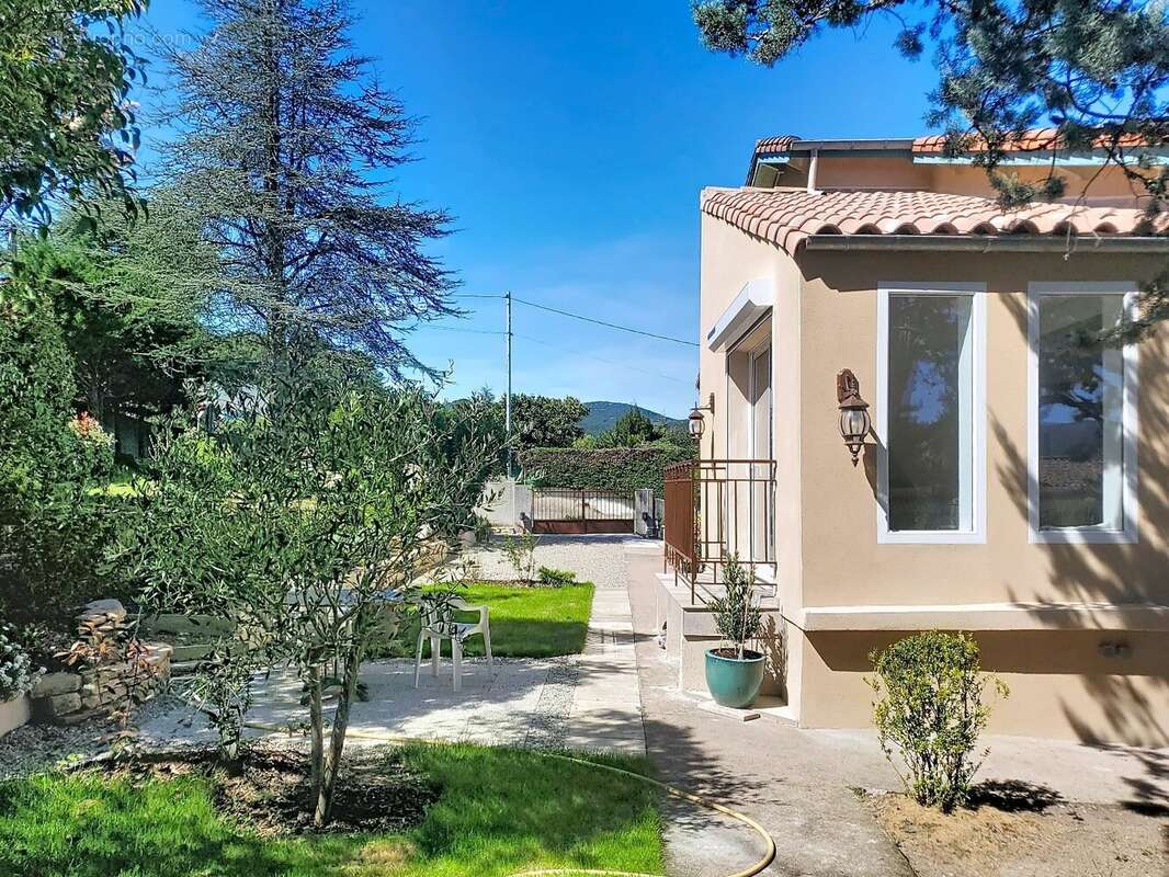 Maison à LAMALOU-LES-BAINS