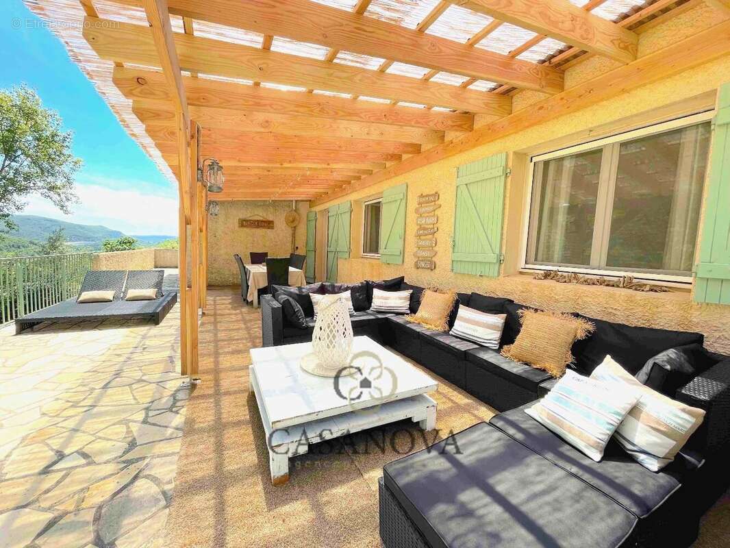Maison à POUJOLS