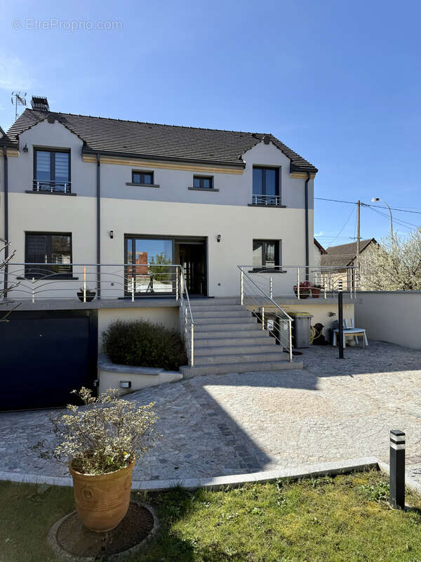 Maison à AULNAY-SOUS-BOIS