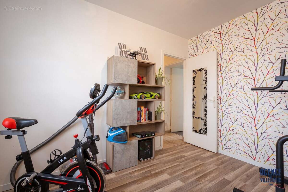 Appartement 56 m² à Les Clayes-Sous-Bois  - photo 8