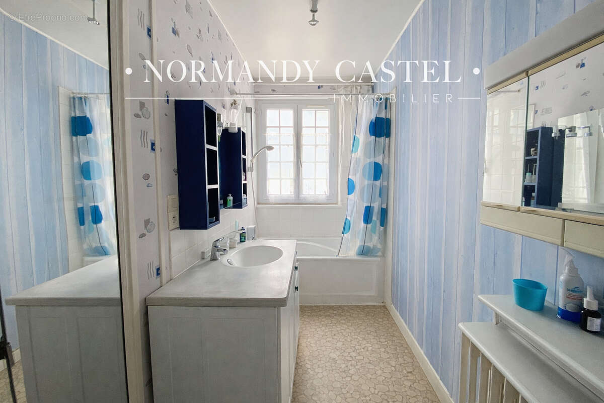 Appartement à TROUVILLE-SUR-MER