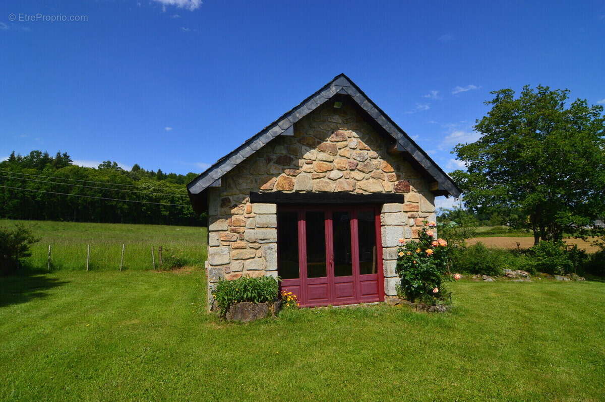 Maison à NEUVIC
