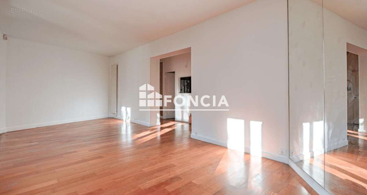 Appartement à PARIS-12E