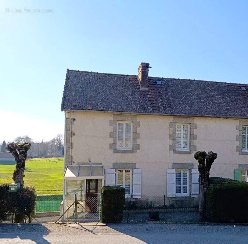 Maison à BASVILLE