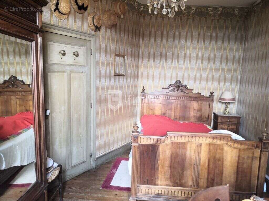 Maison à AYDAT