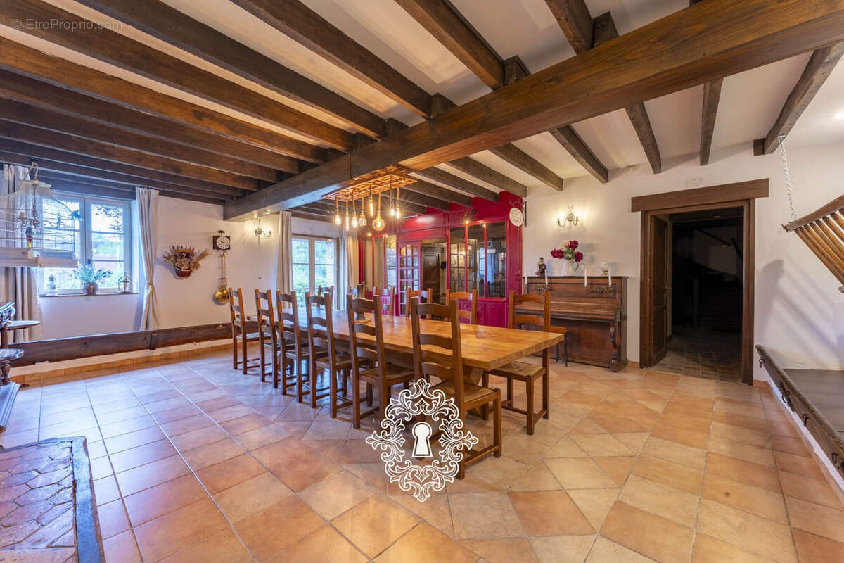 Maison à DONNEMARIE-DONTILLY