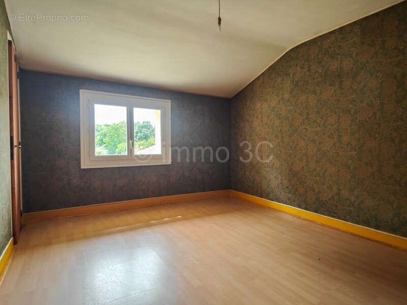 Maison à SAUZE-VAUSSAIS