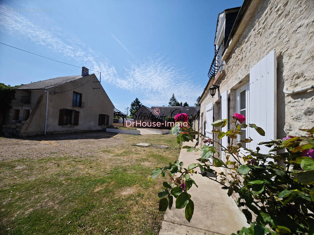 Maison à VILLAMBLAIN