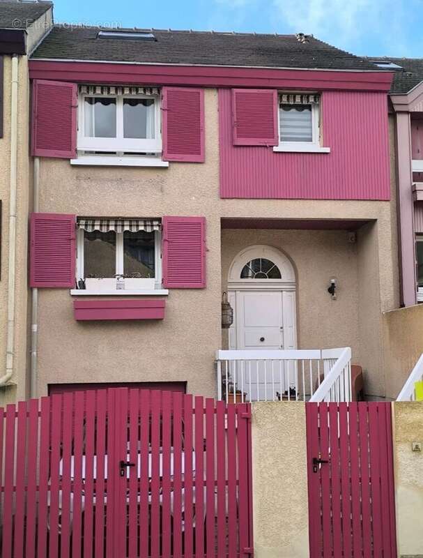 Maison à MONTMORENCY