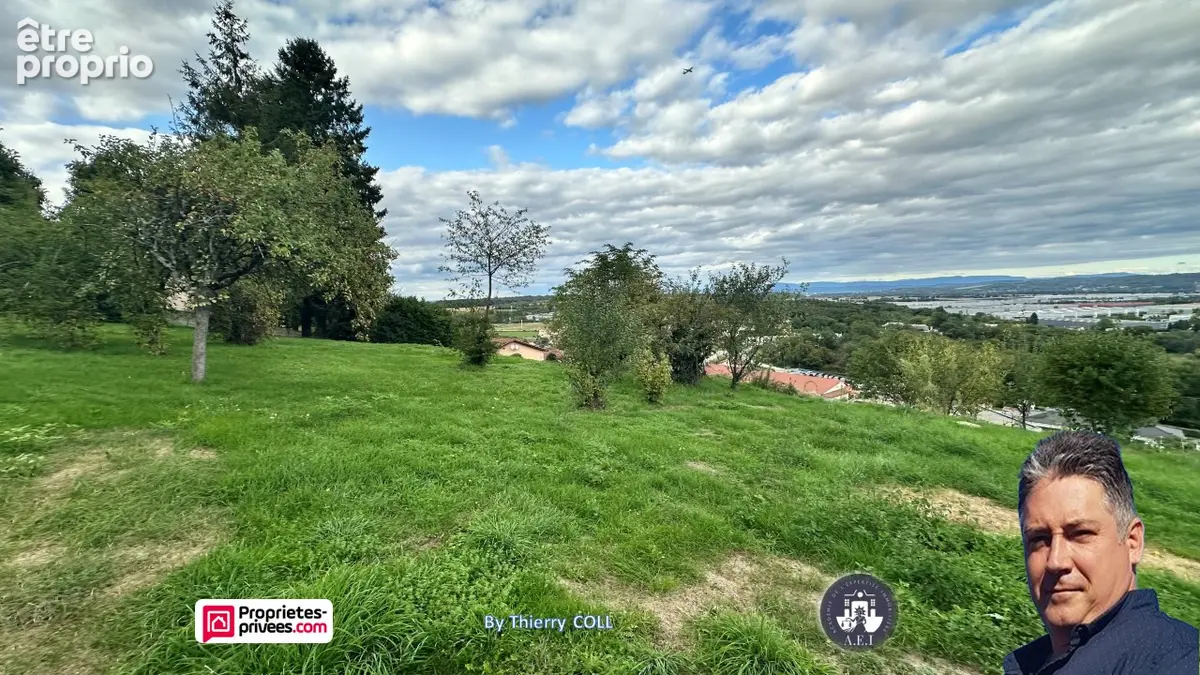 Terrain à GRENAY