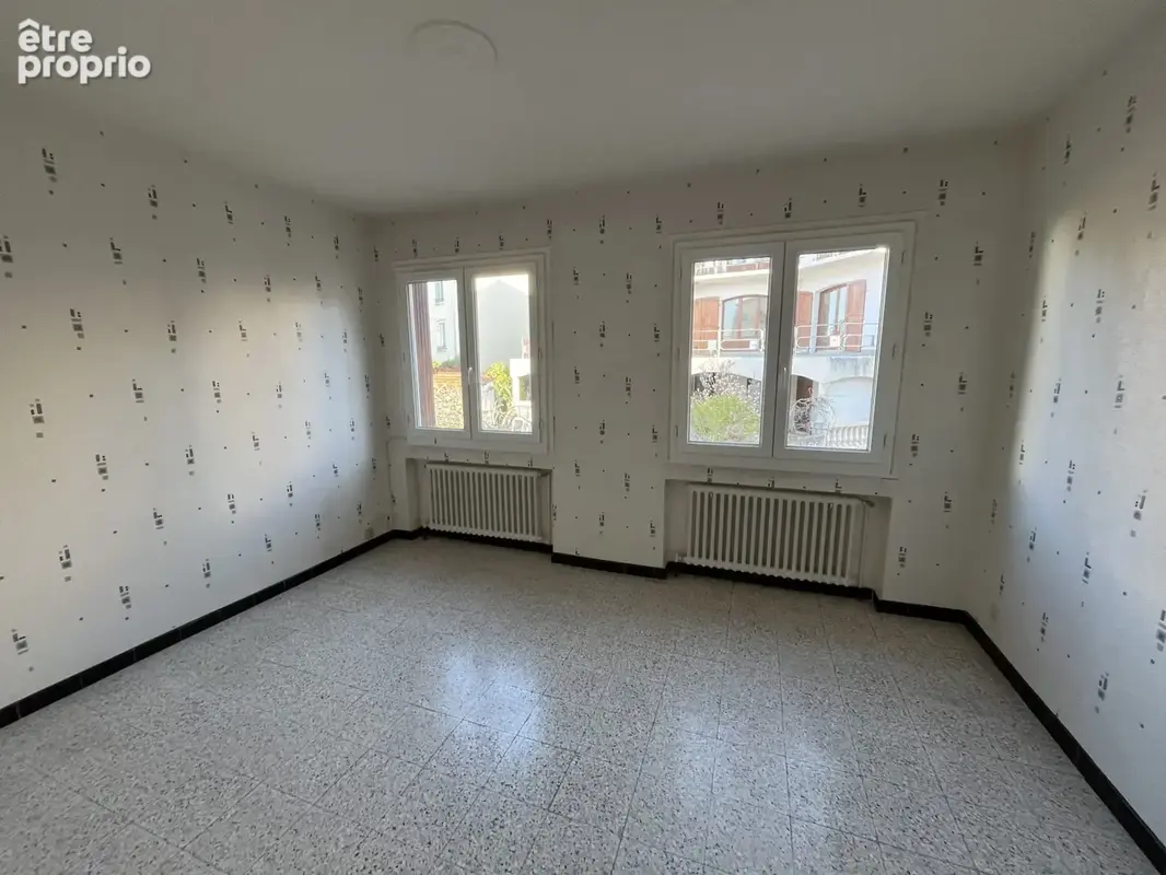 Appartement 200 m² à Saint-Etienne  - photo 3