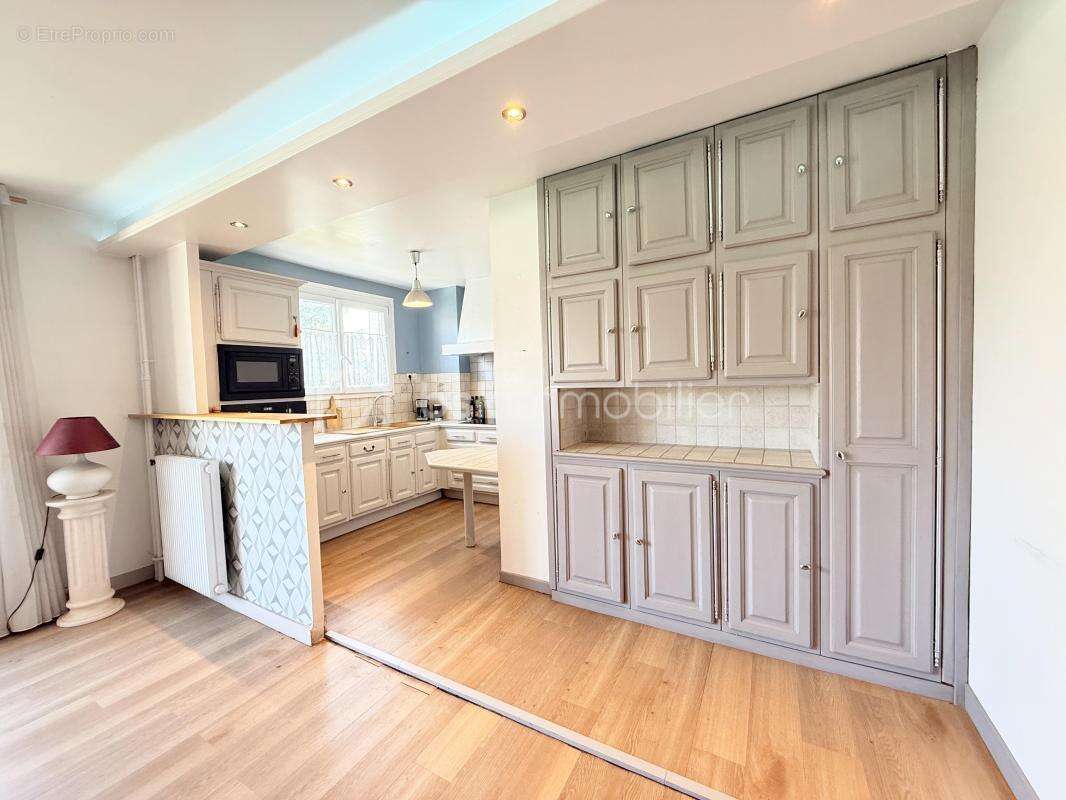 Appartement à NEUILLY-PLAISANCE