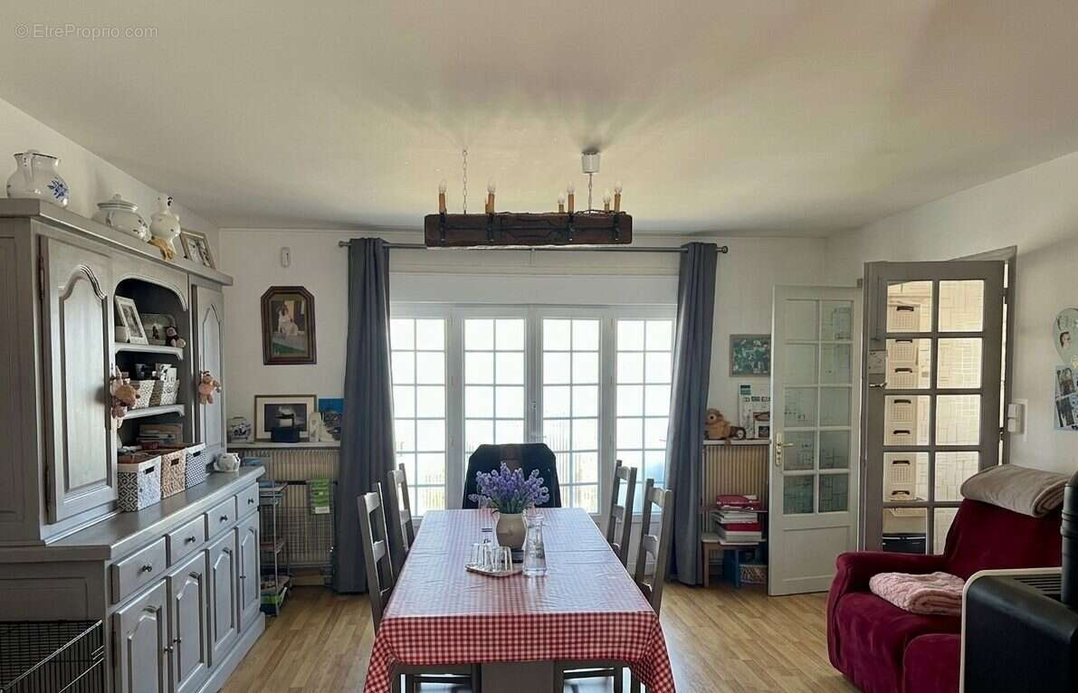 Maison à CHAUNY