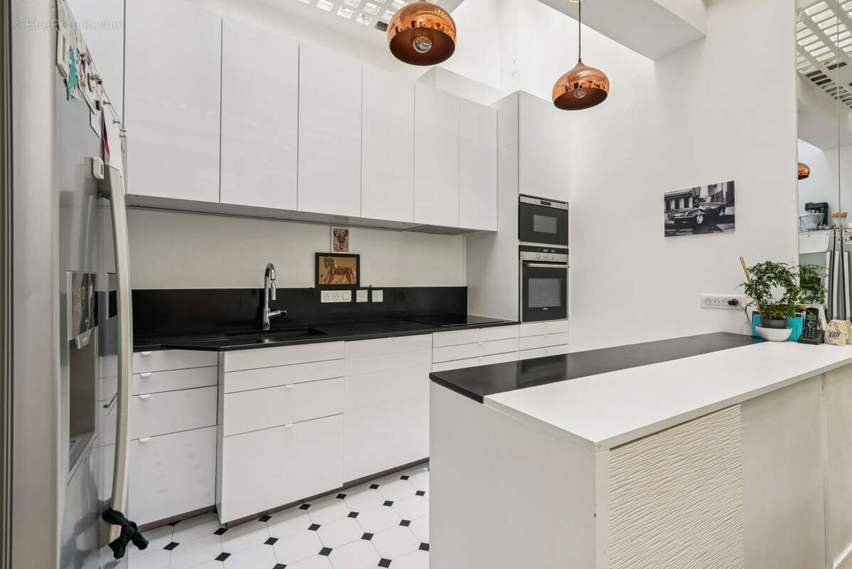 Appartement à PARIS-17E