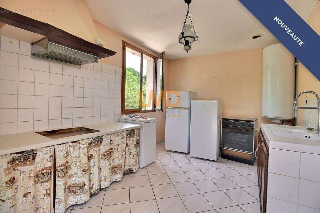 Maison à BUSSAC-SUR-CHARENTE