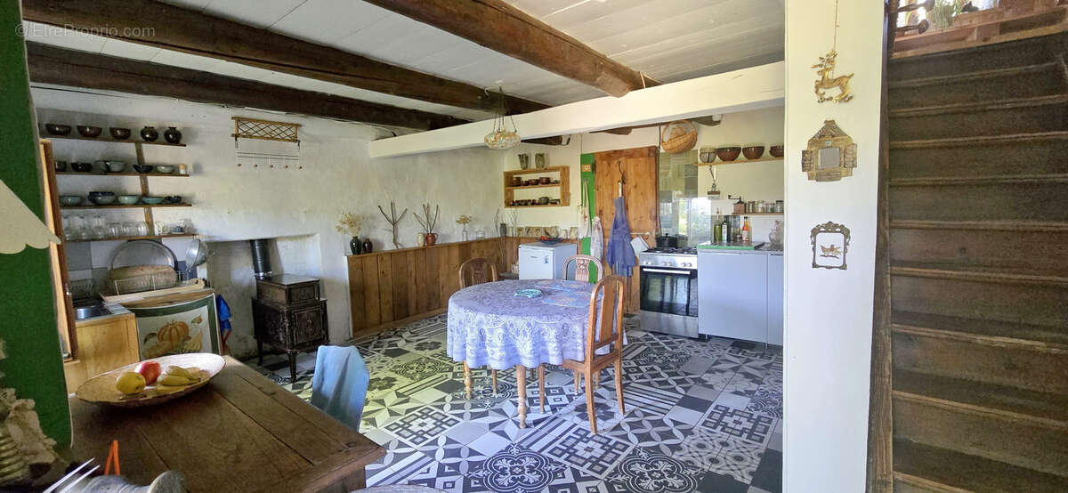 Maison à SAINT-FRONT
