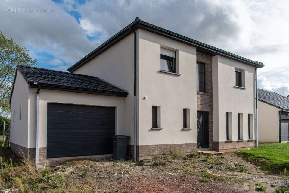 Terrain 446 m² à Maurecourt  - photo 2