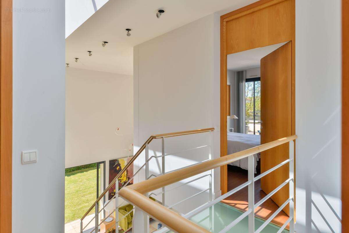 Maison à SAINT-CYR-AU-MONT-D'OR