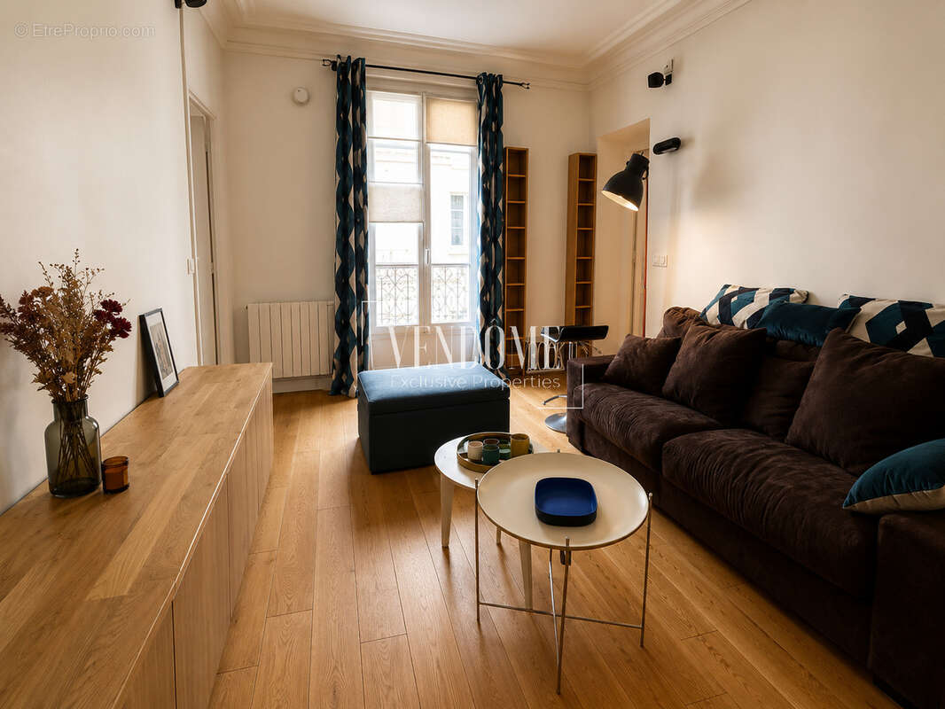 Appartement à PARIS-17E