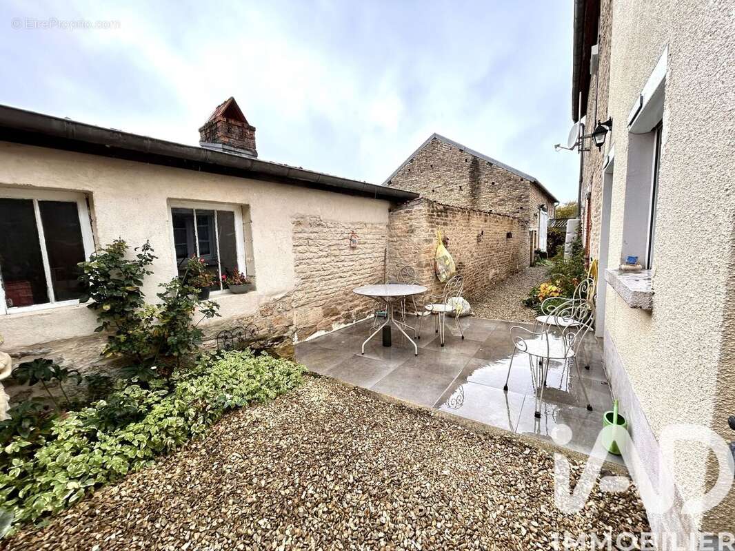 Photo 2 - Maison à LATRECEY-ORMOY-SUR-AUBE