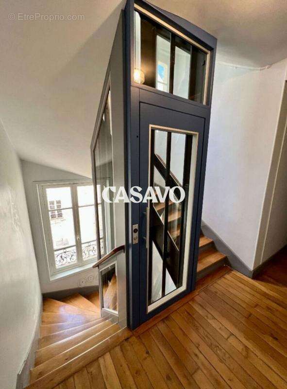 Appartement à LEVALLOIS-PERRET