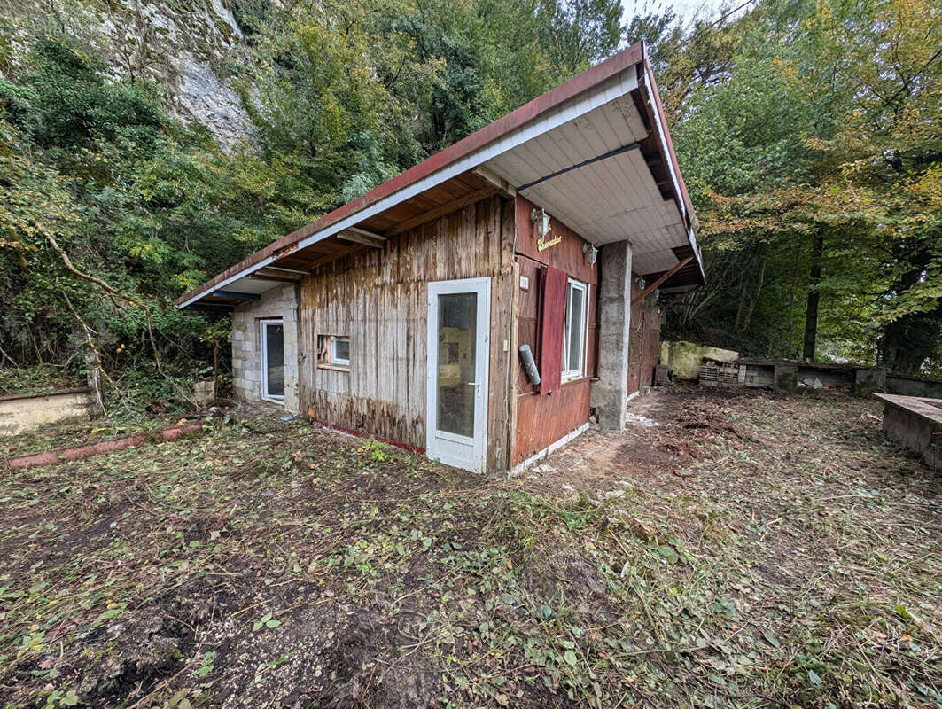 Maison à CLERVAL