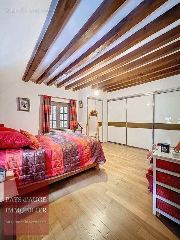 Maison à SAINT-GERMAIN-DE-LIVET