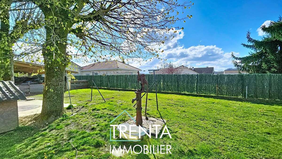 Maison à LES ABRETS