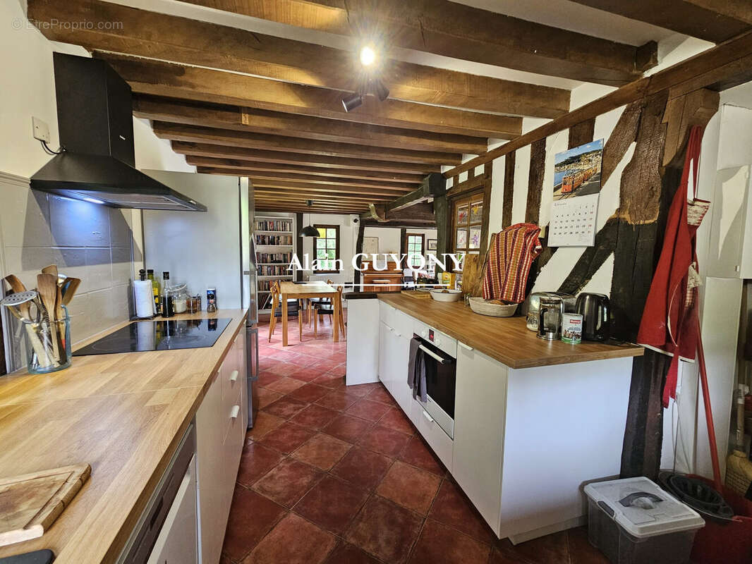 Maison à PONT-L'EVEQUE