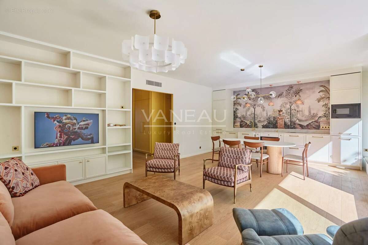 Appartement à PARIS-7E