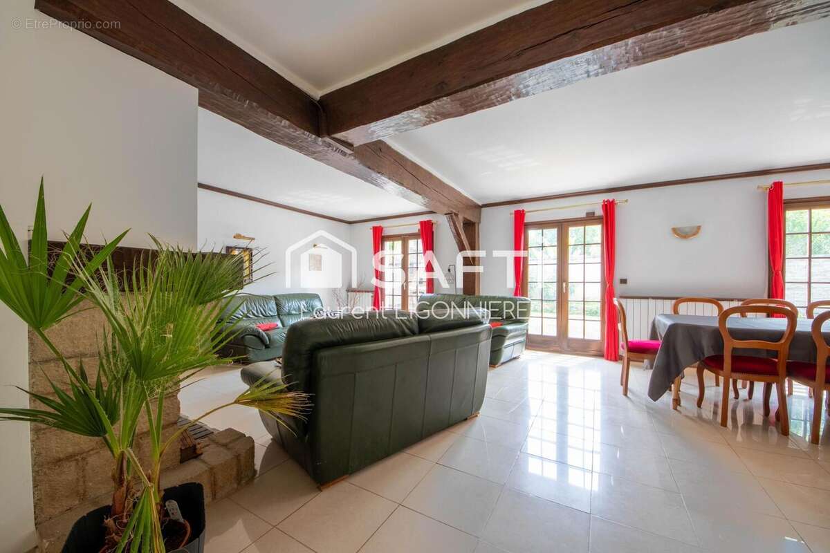 Photo 2 - Maison à BRIE-COMTE-ROBERT