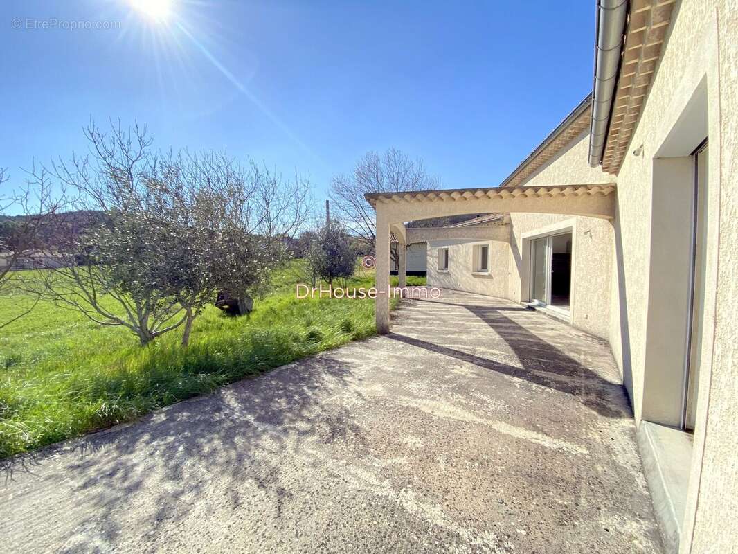 Maison à VILLENEUVE-DE-BERG