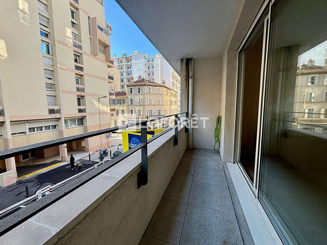 Appartement à MARSEILLE-7E