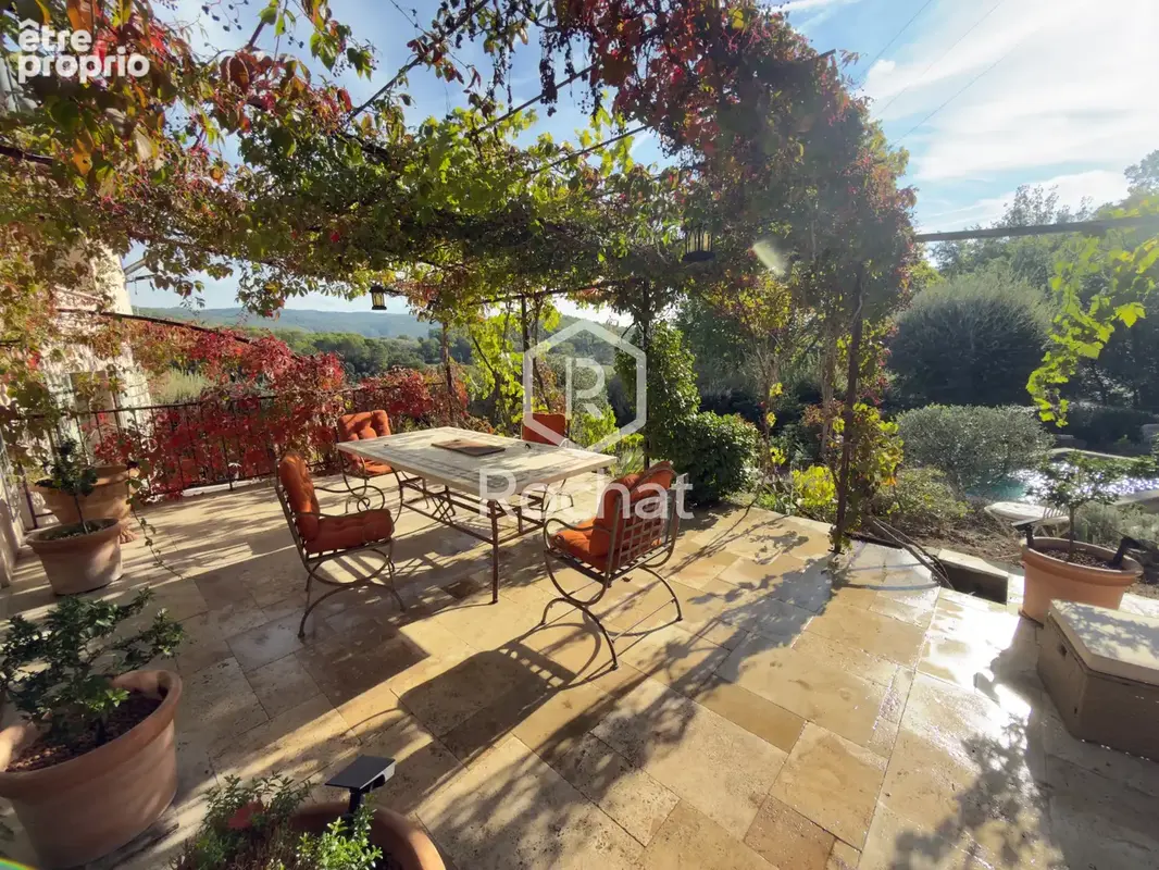 Salernes, maison avec piscine sur 1 628 m2 de terrain, vente en nue-propriété - photo 2