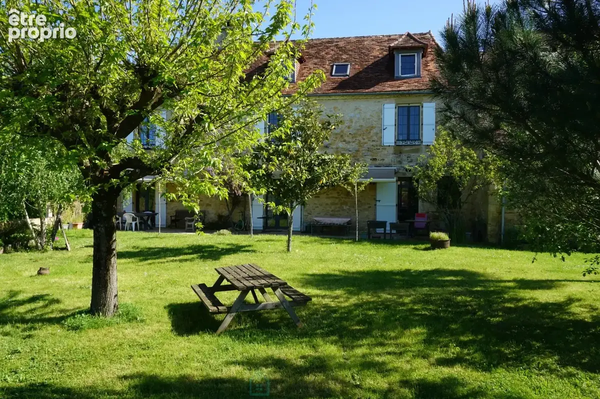 Superbe ensemble immobilier du XIXe siècle situé au coeur de la nature préservée du Périgord vert. - photo 24