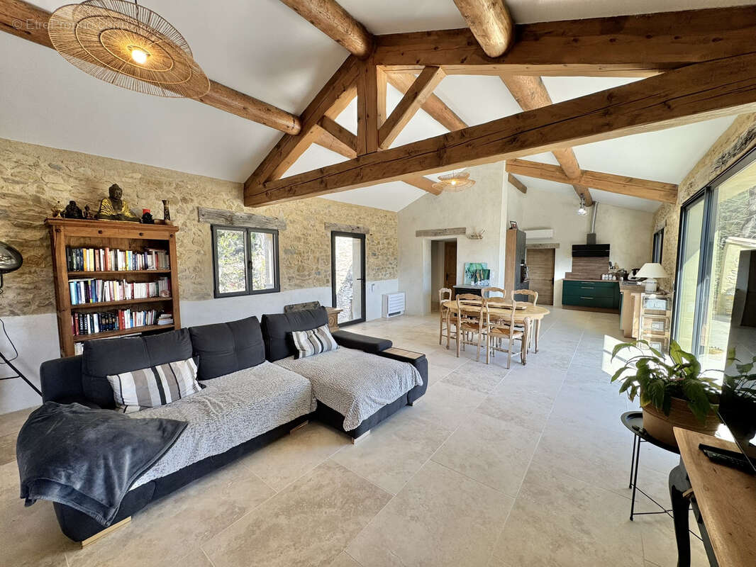 Maison à VAISON-LA-ROMAINE