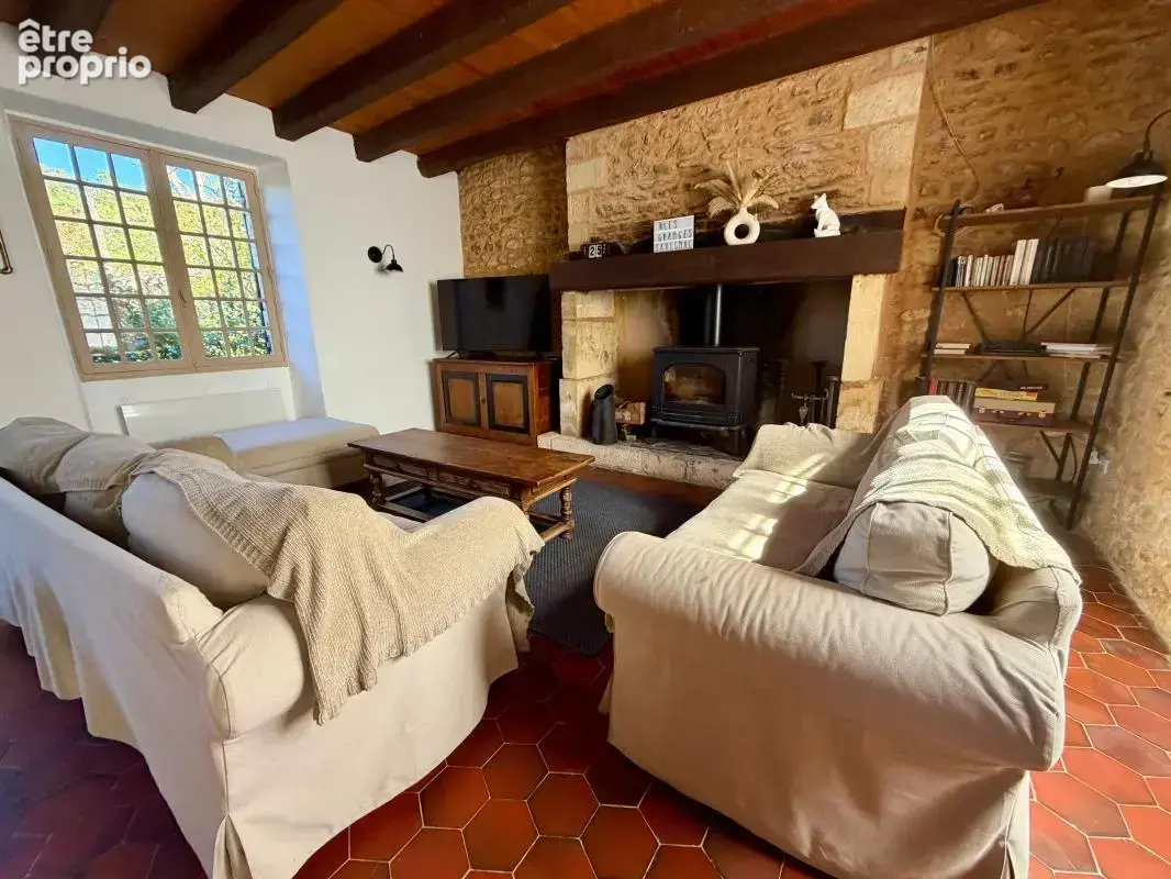 Propriété de caractère sur 2 hectare avec piscine – 3 habitations- Périgord Noir - photo 6