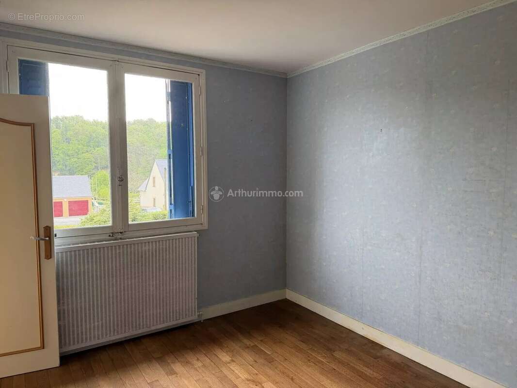 Maison à CHAHAIGNES