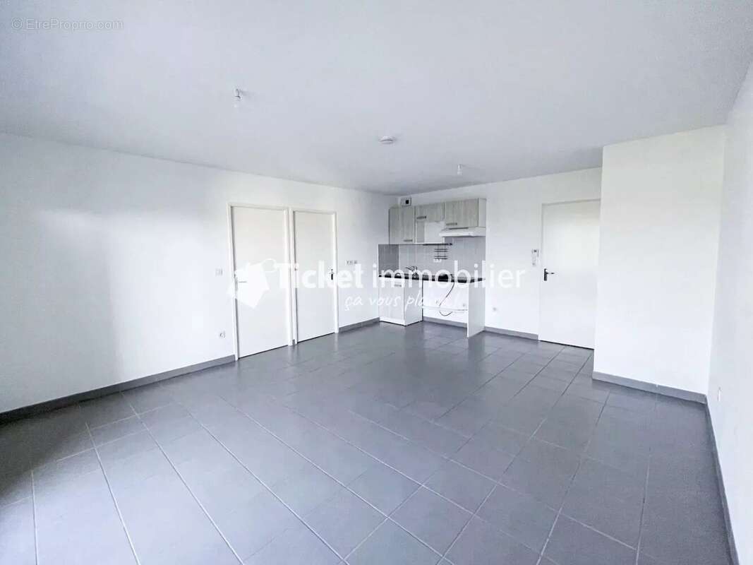 Appartement à CORNEBARRIEU