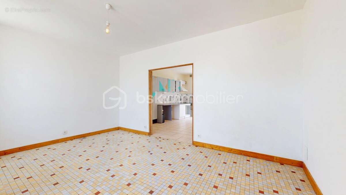 Maison à NEUVILLE-AUX-BOIS