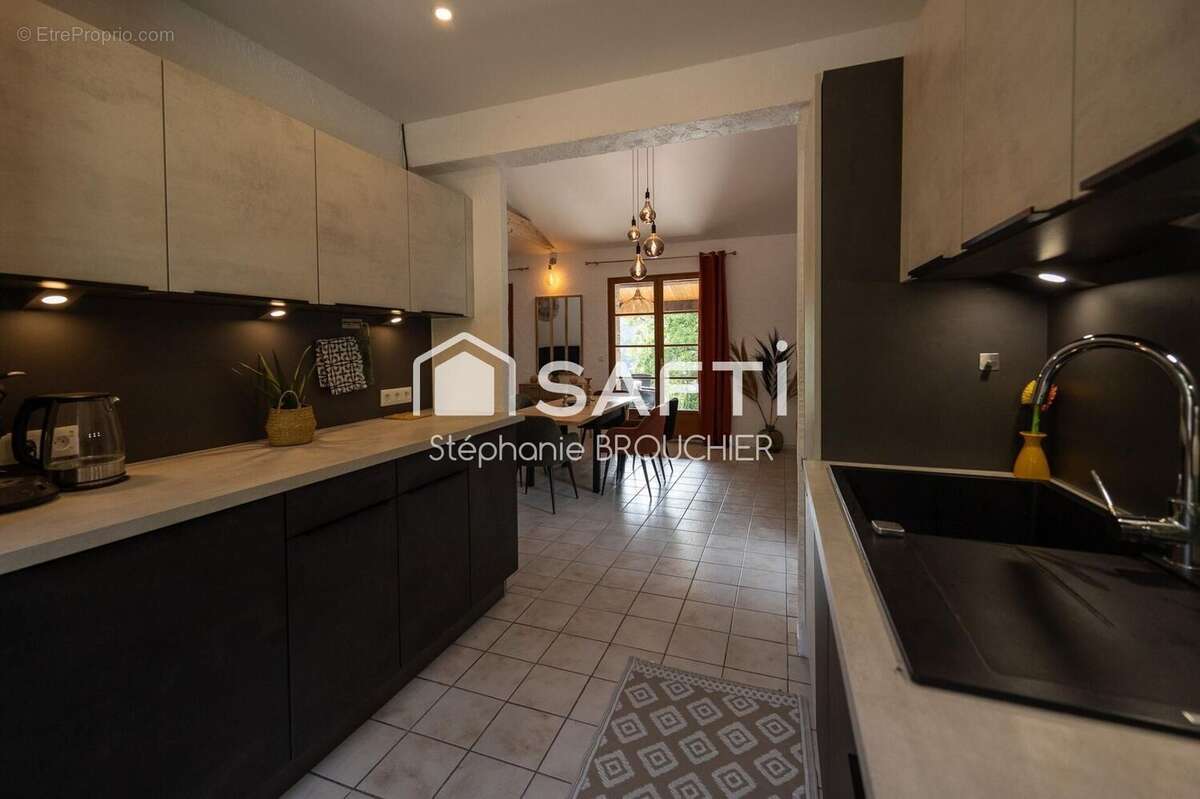Maison 120 m² à Balazuc  - photo 8