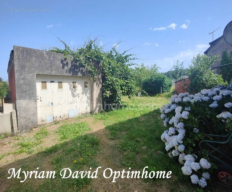 Maison à rénover de 107 m² avec jardin et garage – Proche centre-ville de Rostrenen - photo 18