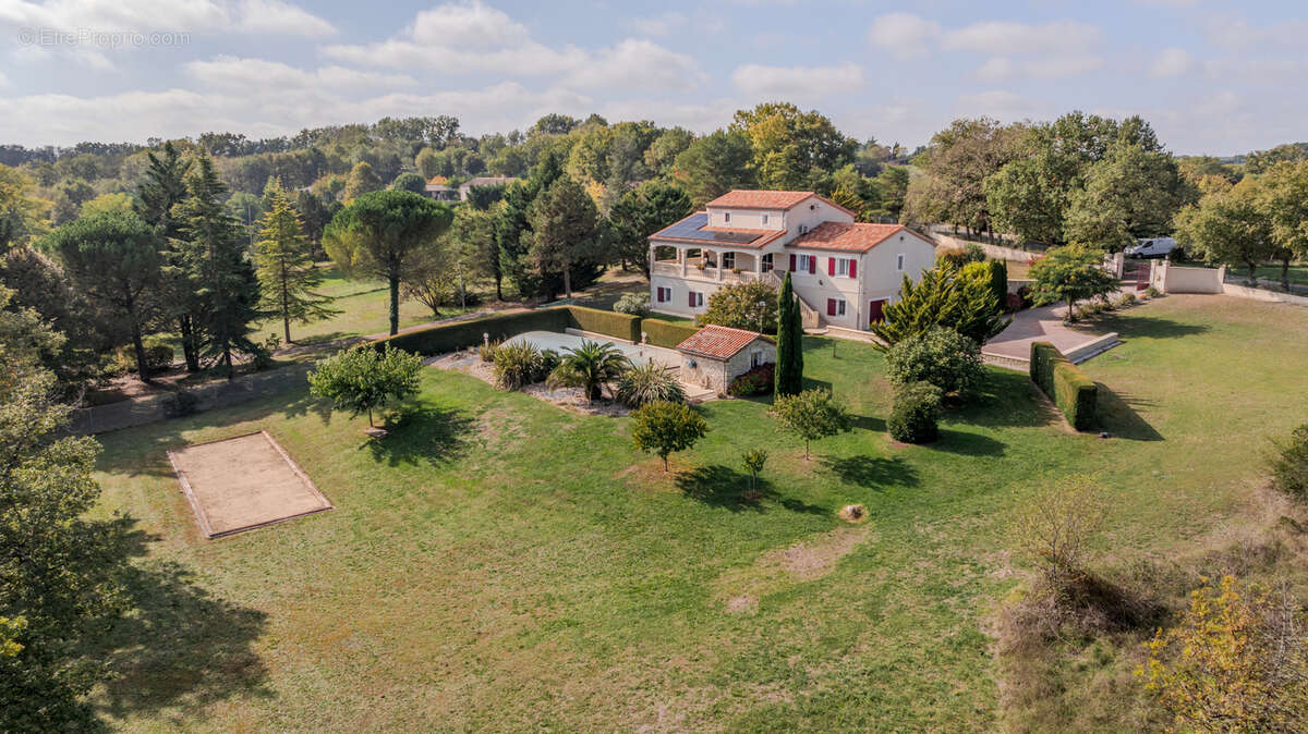 Maison à HAUTEFAGE-LA-TOUR