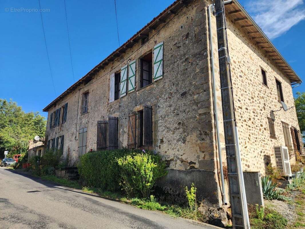 Maison à BRILLAC